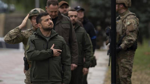 Πόλεμος στην Ουκρανία: Στα απελευθερωμένα εδάφη ο πρόεδρος Ζελένσκι