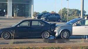 Καλαμάτα: Καραμπόλα 4 οχημάτων στη Νέα Είσοδο