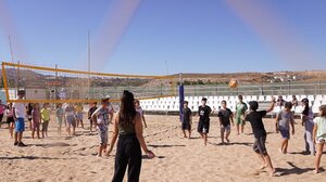 Γέμισε από παιδικά χαμόγελα το Karteros Beach Sports Center