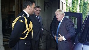 Επιστρέφει στο Λονδίνο από τις διακοπές του ο Μπόρις Τζόνσον