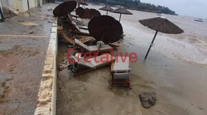 "Εξαφανίστηκε" η Αγία Πελαγία: Η θάλασσα βγήκε στη στεριά!