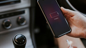 Τι να αποφεύγετε για να μην τελειώνει γρήγορα η μπαταρία του κινητού