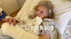 Ηλικιωμένη πάλεψε σώμα με σώμα με ληστή