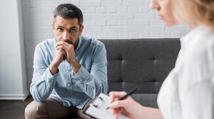 Ψυχοθεραπεία: Κερδίζει έδαφος έναντι των φαρμάκων για την αντιμετώπιση ψυχικών διαταραχών