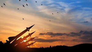 Ποιοι οι κίνδυνοι πυρηνικής μόλυνσης από τις επιθέσεις του Ισραήλ στο Ιράν