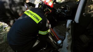 "Άναψε" η μηχανή του αυτοκινήτου, έτρεχαν οι πυροσβέστες