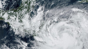 Η τροπική καταιγίδα Τζούλια βγήκε στον Ειρηνικό αφού σφυροκόπησε τη Νικαράγουα