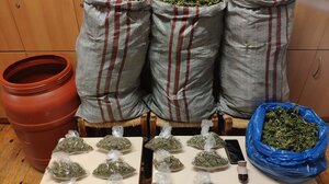 Στη "φάκα" ένας 60χρονος με μεγάλη ποσότητα ναρκωτικών