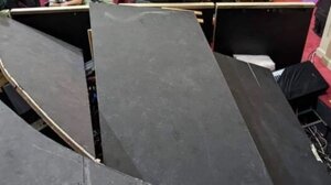 Δημοτικό Θέατρο Πειραιά: Κατέρρευσε μέρος της σκηνής και τραυματίστηκαν μαθητές!