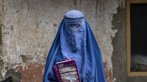 Υπ. Ανώτατης Εκπαίδευσης Αφγανιστάν: Γιατί απαγορέψαμε την είσοδο των γυναικών στα Πανεπιστήμια