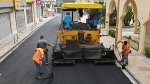 Νέες ασφαλτοστρώσεις δρόμων του Δήμου Ηρακλείου