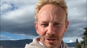 Ian Ziering: Ο «Στιβ» από τα «Χτυποκάρδια στο Beverly Hills»​​​​​​​ είναι στην Ελλάδα