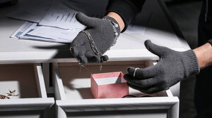 Θεσσαλονίκη: «Μαϊμού» υπάλληλος της ΔΕΗ εξαπάτησε 68χρονο