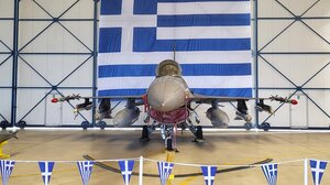 Ένα μεγάλο δώρο από τον Μ. Βουτσαλά στην 115 Πτέρυγα Μάχης!