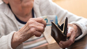 Δεν θα δουν όλοι οι συνταξιούχοι αυξήσεις από 01/01/2023 στον τραπεζικό τους λογαριασμό