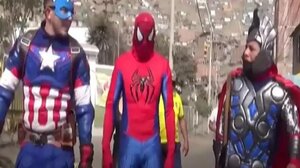 Αστυνομικοί ντύθηκαν ως ήρωες της Marvel και συνέλαβαν εμπόρους ναρκωτικών