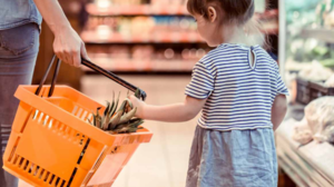 Η ισπανική κυβέρνηση καταργεί τον ΦΠΑ σε προϊόντα πρώτης ανάγκης