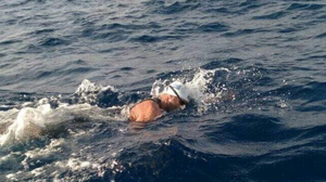 Ο παραολυμπιονίκης, Χαράλαμπος Ταϊγανίδης, κολύμπησε 25 μίλια για το τάμα του!