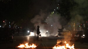 Αποχώρησαν τα άτομα έξω από το Ιπποκράτειο