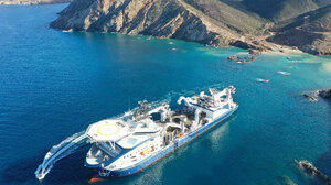 Η θυγατρική του ΑΔΜΗΕ, Αριάδνη Interconnection ποντίζει 335 χλμ. ηλεκτρικού καλωδίου μεταξύ Κρήτης και Αττικής