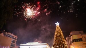 Την Παρασκευή η φωταγώγηση του Χριστουγεννιάτικου Δέντρου στην Πλατεία Ελευθερίας