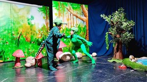 Μεγάλο ενδιαφέρον των μαθητών για την παράσταση της Περιφέρειας «Ο Γιατρός ο Κάστορας των Δοντιών ο Μάστορας»