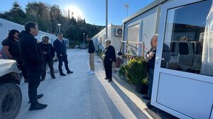 Δίπλα στους σεισμοπαθείς του Αρκαλοχωρίου ο Χ. Μαμουλάκης