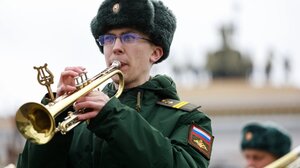 Ρωσία: Στέλνει μουσικούς στο μέτωπο για να τονώσουν το ηθικό του στρατού