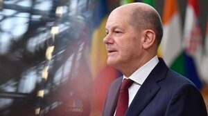 Σολτς: "Εξαιρετικό κεφάλαιο επιτυχούς αλληλεγγύης" η πορεία της ελληνικής οικονομίας