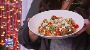 Xωριάτικο λουκάνικο με ρύζι στο φούρνο