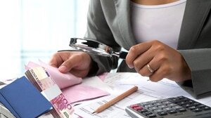 Άλλα δηλώνουμε στην Εφορία, κι άλλα ... ξοδεύουμε!