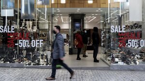 Πότε αρχίζουν οι χειμερινές εκπτώσεις; Συμβουλές για τους καταναλωτές