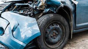 Εκτροπή αυτοκινήτου και πτώση σε γκρεμό, στα Χανιά