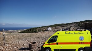 Ένα ασθενοφόρο για τη Γαύδο!