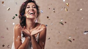 Πεθερά επισκιάζει γάμο με πάρτι-υπερπαραγωγή για τα γενέθλιά της!