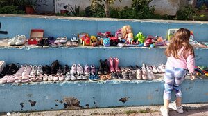 Ρούχα, παπούτσια και παιχνίδια στο πρώτο δωρεάν παζάρι της "Ελπίδας Ζωής"