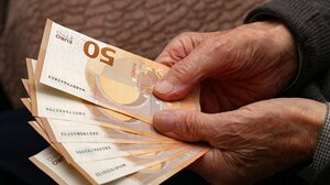 Ψώνιζε με πλαστά χαρτονομίσματα αλλά έγινε τσακωτός...