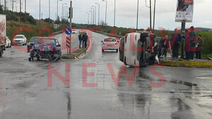Τροχαίο με έναν τραυματία - Ανατράπηκε ΙΧ μετά από σφοδρή σύγκρουση