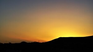 Ανέφελη ανατολή στον ουρανό της Κρήτης