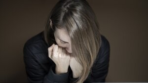 57χρονη στο cretalive: «Δεν ήθελε να με σκοτώσει ο άνδρας μου και δεν πρέπει να τιμωρηθεί γι’ αυτό» 