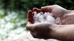 Ισχυρές βροχές, καταιγίδες και χαλαζοπτώσεις τις επόμενες ώρες- Ποιες περιοχές θα επηρεαστούν