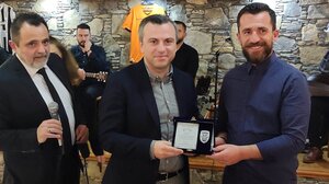 Τον τίμησαν για την προσφορά του στην οδική ασφάλεια!