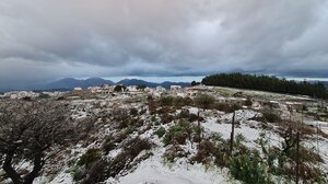 Χιόνισε και στα Ανώγεια: 1 βαθμό Κελσίου δείχνει το θερμόμετρο