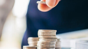 ΤτΕ: Μειώθηκαν τα επιτόκια των δανείων