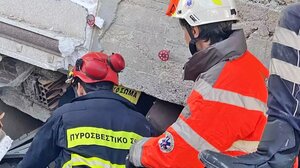 Φονική σύγκρουση αυτοκινήτου με φορτηγό