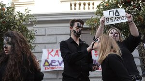 Συνάντηση εκπροσώπων των καλλιτεχνών με τον πρωθυπουργό