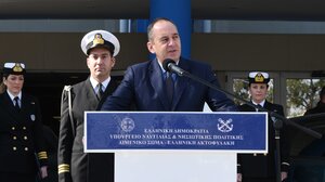 Παραδόθηκαν σε λιμεναρχεία οχήματα μεταφοράς αστυνομικών σκύλων Κ-9