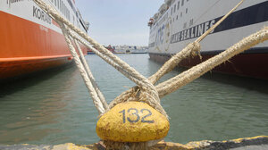 Δεμένα τα πλοία σήμερα και αύριο λόγω της 48ωρης πανελλαδικής απεργίας της ΠΝΟ