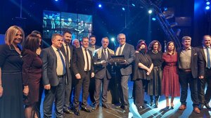 Η τρίτη επίσκεψη, το κρητικό μαχαίρι και ο ... Σταϊκουράκης