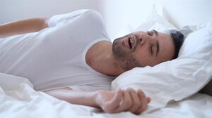 Ο πολύ λίγος ή ο υπερβολικός ύπνος αυξάνουν τον κίνδυνο λοίμωξης